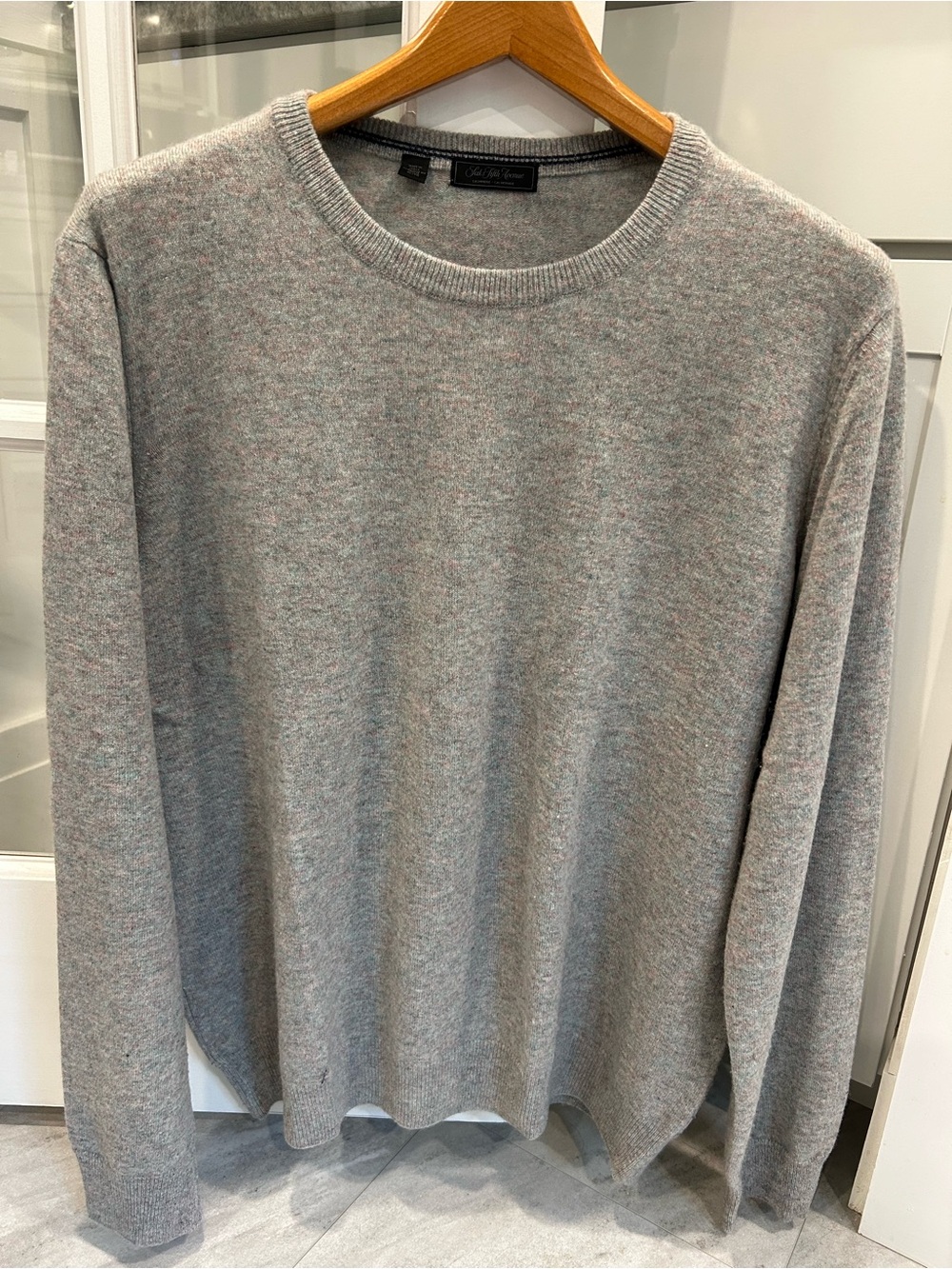 100% Cashmere Crewneck Men’s Sweater from Saks Fifth Avenue Light Gray XL